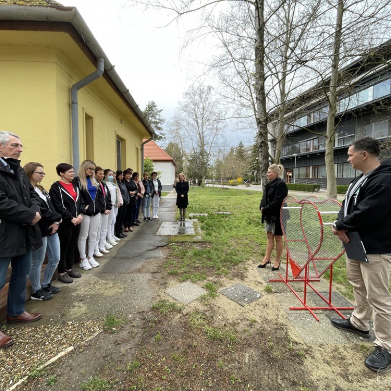 Kupakgyűjtő szívet avattak 02